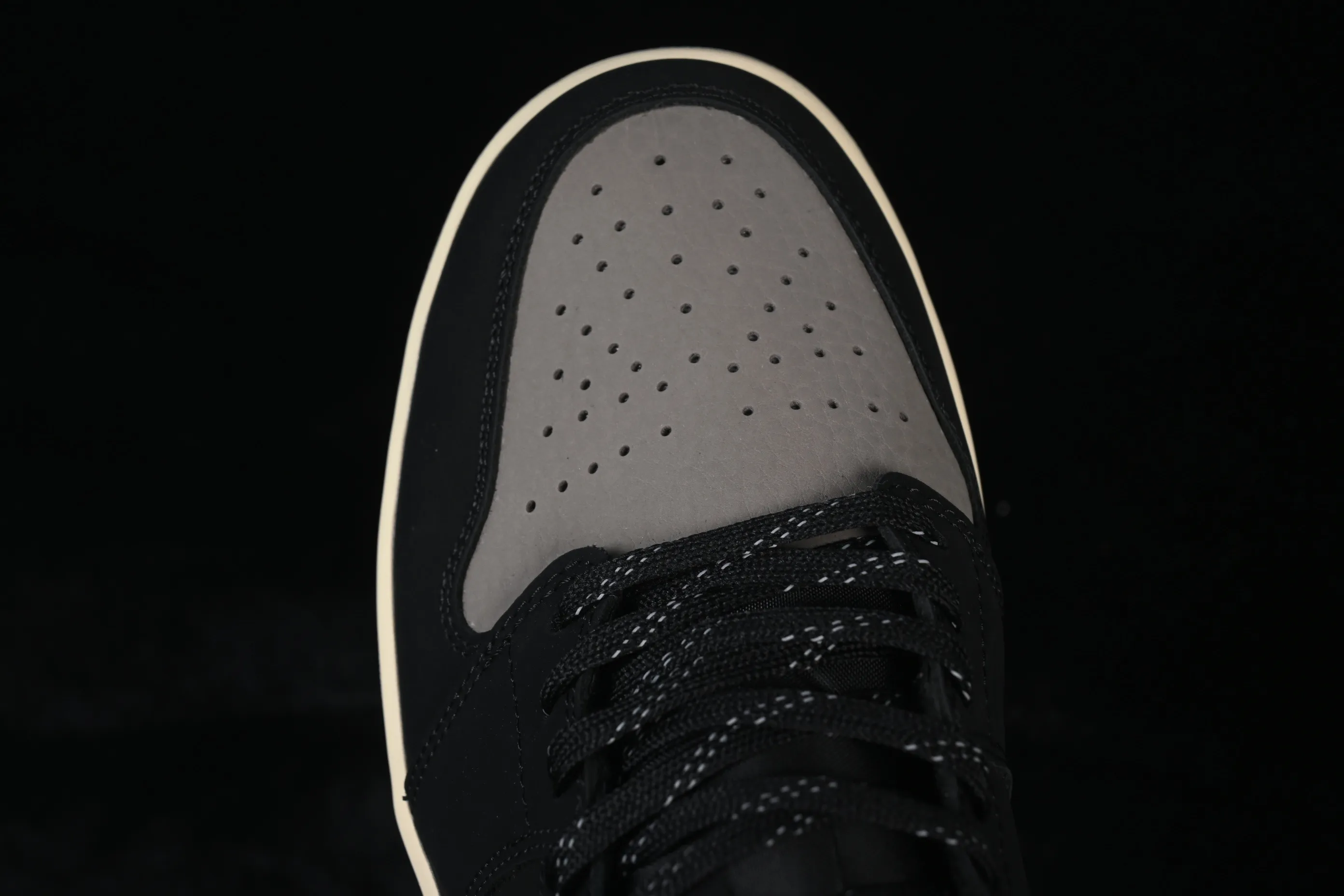 All categories Air Jordan Jordan series basketball shoes Air Jordan 1 Mid G version pure original Air Jordan 1 Mid AJ1 Joe 1 milk tea mocha mid-top cultural casual sneakers IB7110-002